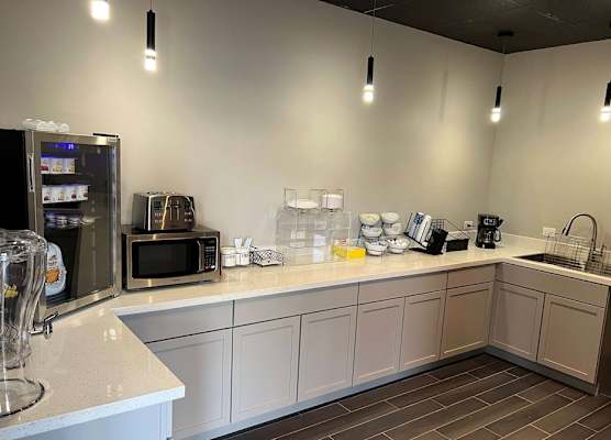 Ramada by Wyndham Studio Suites Dothan 1