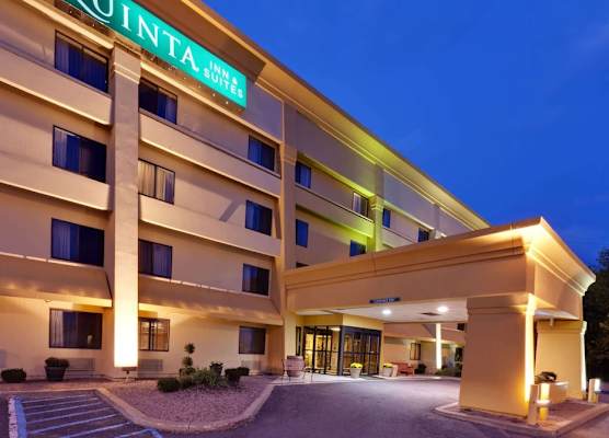 La Quinta by Wyndham Plattsburgh 1