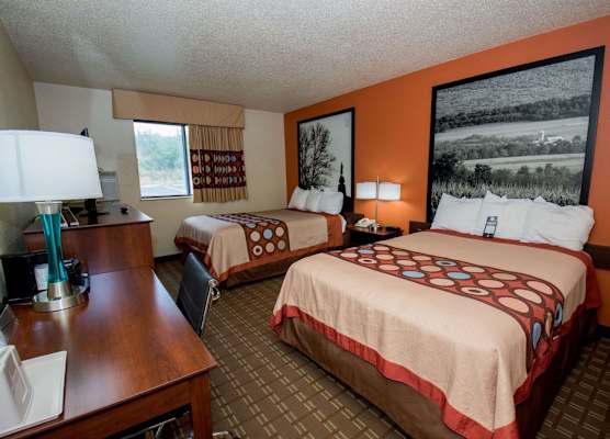 Super 8 by Wyndham Altoona 1