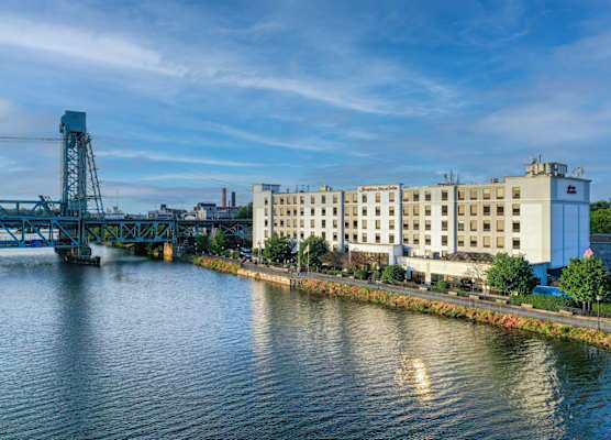 Hampton Inn & Suites Newark-Harrison-Riverwalk 1