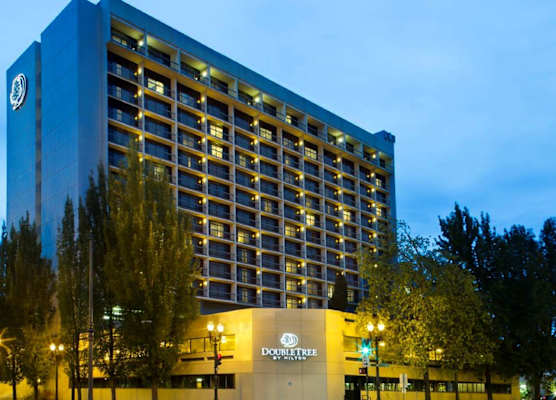 DoubleTree by Hilton Portland 1