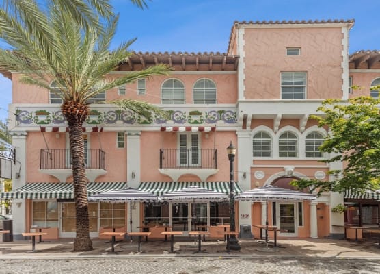 Kasa El Paseo Miami Beach 1