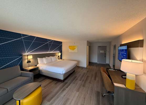 Comfort Inn & Suites Danbury-Bethel 1