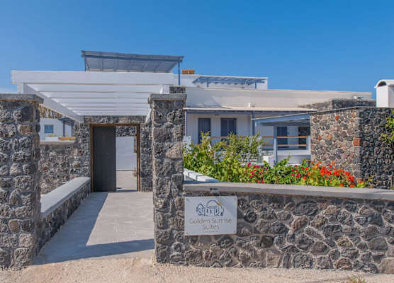 Golden Sunrise Suites Santorini 1