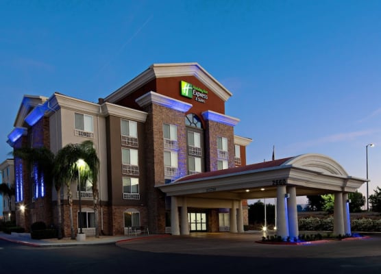 Holiday Inn Express & Suites FRESNO SOUTH by IHG 1