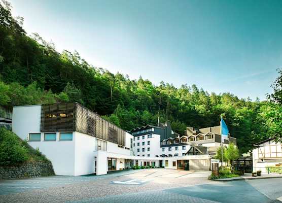 Hotel Zugbrücke Grenzau GmbH 1