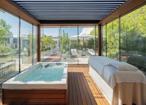 Le Bristol Paris, Oetker Hotels 1