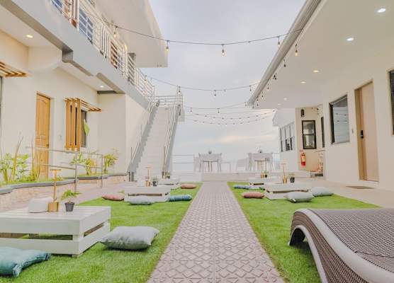 GT Seaside Inn 1