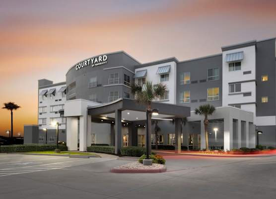 Courtyard by Marriott Galveston Island 1