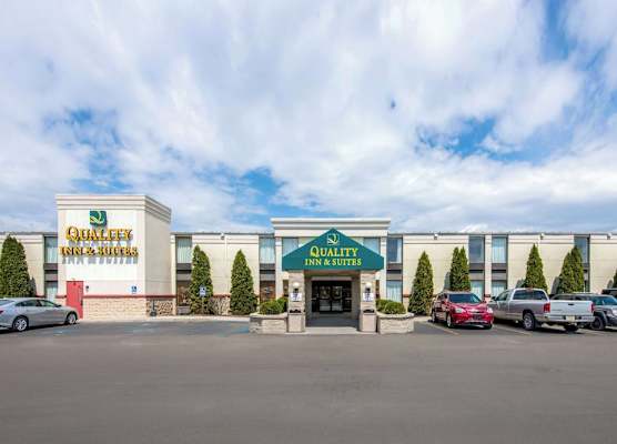 Quality Inn & Suites Mansfield 1