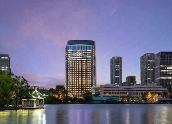 HUALUXE Shanghai Changfeng Park by IHG 1