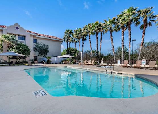Best Western Gateway Grand 1