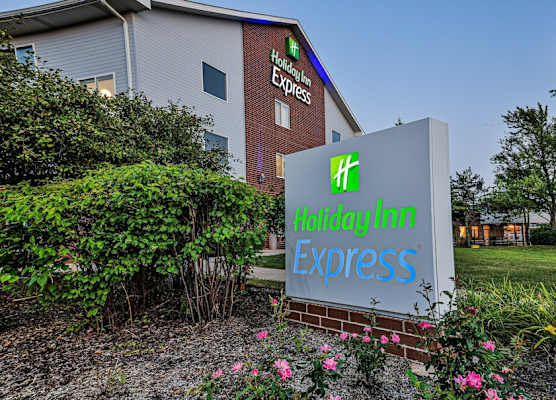 Holiday Inn Express CHICAGO NW-VERNON HILLS by IHG 1