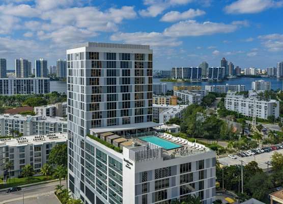 Residence Inn Miami Sunny Isles Beach 1
