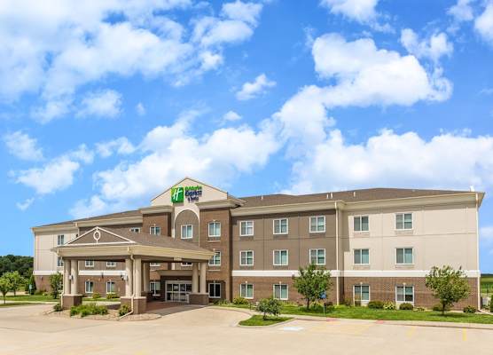 Holiday Inn Express & Suites ALBERT LEA - I-35 by IHG 1