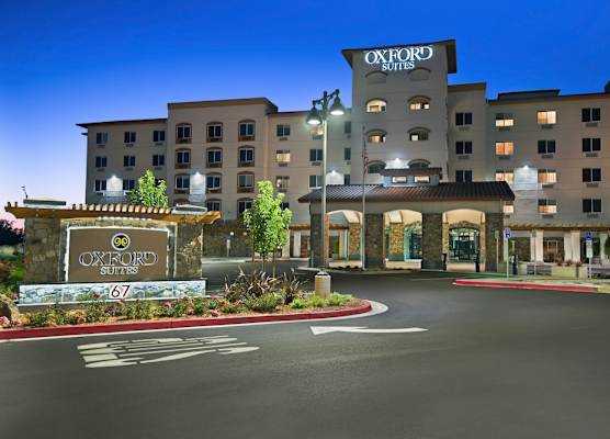 Oxford Suites Sonoma - Rohnert Park 1