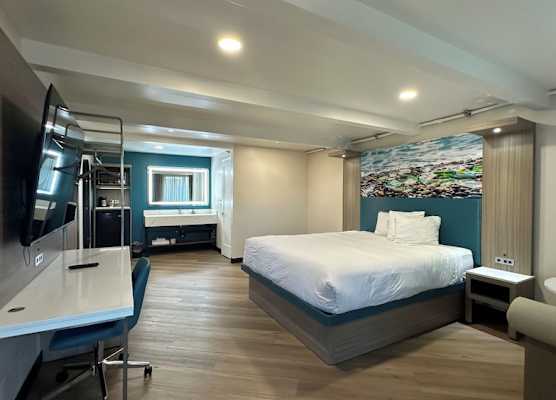 Costa Mesa Inn - Newport Beach Area 1