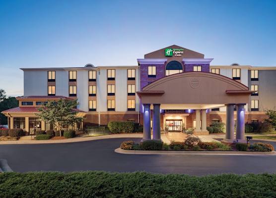Holiday Inn Express & Suites LAVONIA by IHG 1
