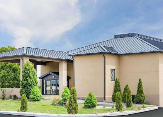Wingate by Wyndham Somerset 1