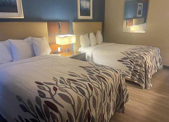 Red Roof Inn & Suites Hinesville Renovated with breakfast 1