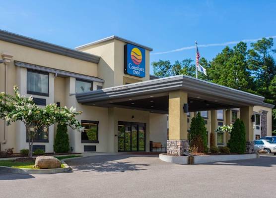 Comfort Inn Tupelo Central 1