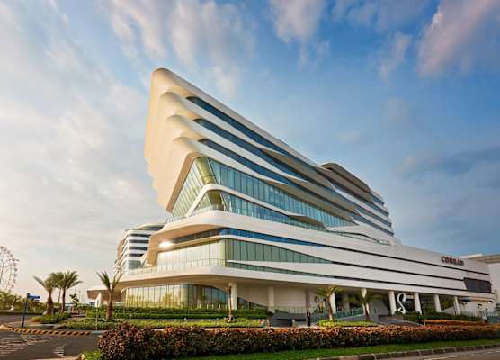Conrad Manila 1