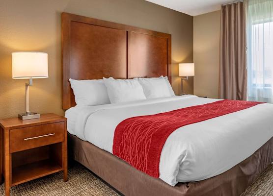 Comfort Inn La Porte 1
