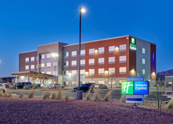 Holiday Inn Express & Suites EL PASO - SUNLAND PARK AREA by IHG 1