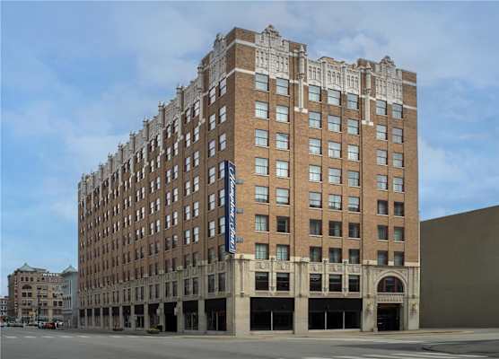Hampton Inn Indianapolis Downtown Across from Circle Centre 1