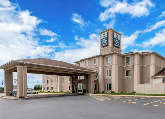 Best Western Legacy Inn & Suites Beloit/South Beloit 1