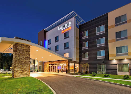 Fairfield Inn & Suites by Marriott Plattsburgh 1