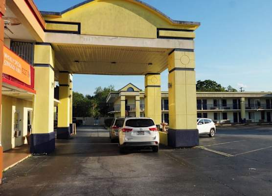 La Casa Inn Albany Near Tifton GA I 75 1
