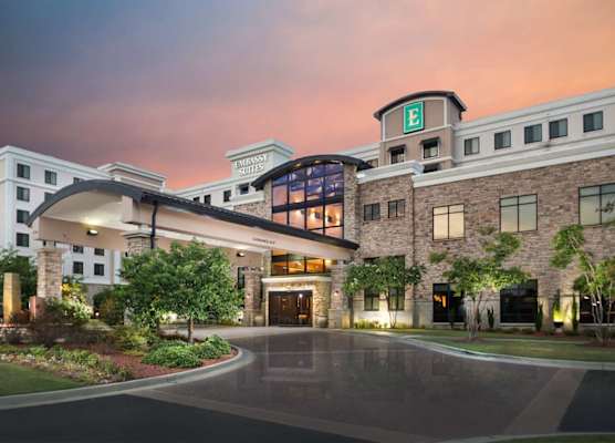 Embassy Suites by Hilton Fayetteville Fort Bragg 1