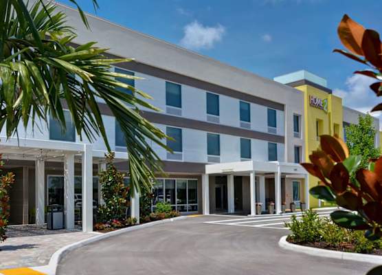 Home2 Suites By Hilton Naples I-75 Pine Ridge Road 1