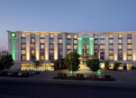 Holiday Inn & Suites MONTREAL AIRPORT by IHG 1