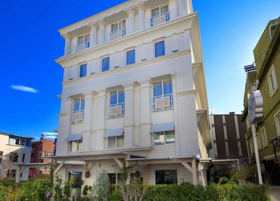 Nun Hotel 1