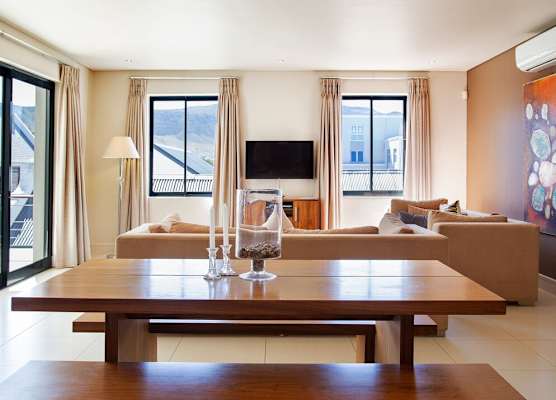 Marine Square Luxury Suites 1