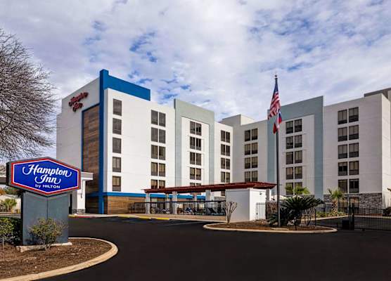 Hampton Inn San Antonio-Downtown (River Walk) 1