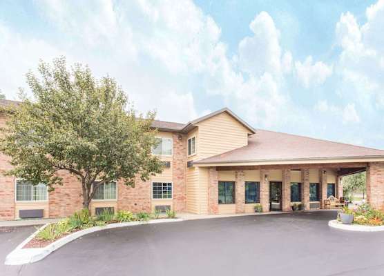Baymont by Wyndham Muskegon 1