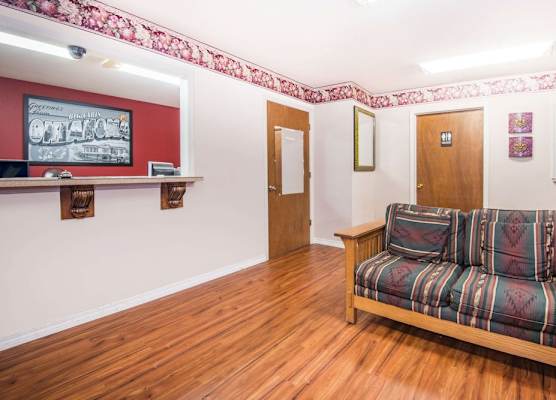 Super 8 by Wyndham Big Cabin/Vinita Area 1