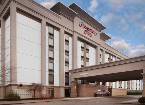 Hampton Inn Charleston-Southridge 1