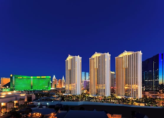MGM Signature Deluxe Balcony Strip View Suite 1