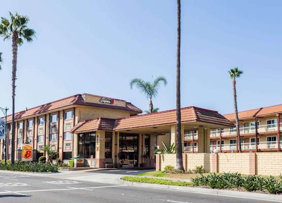 Super 8 by Wyndham Anaheim/Disneyland Drive 1