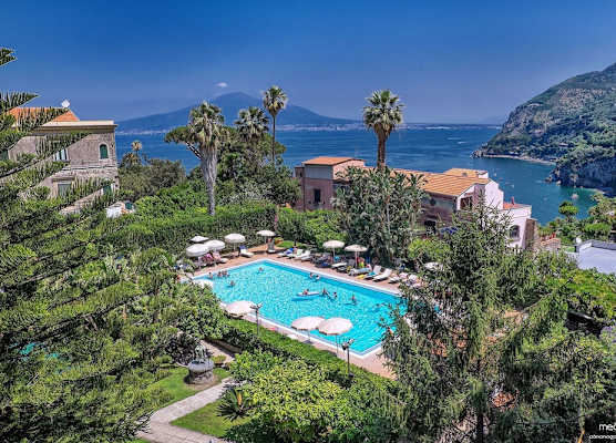 Aequa Hotel 1