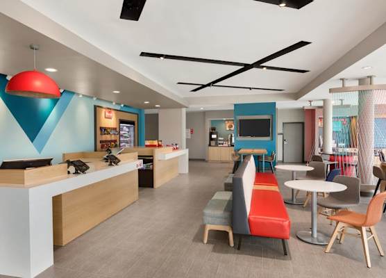 avid hotel CEDAR RAPIDS SOUTH - ARPT AREA by IHG 1