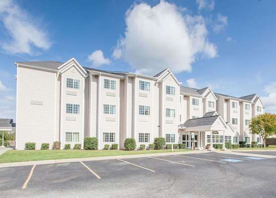 Microtel Inn by Wyndham Rogers 1