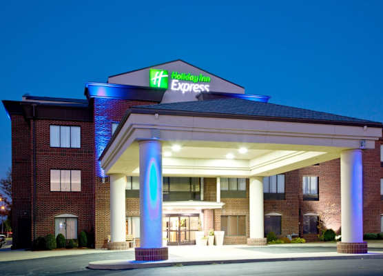 Holiday Inn Express & Suites SHELBYVILLE by IHG 1