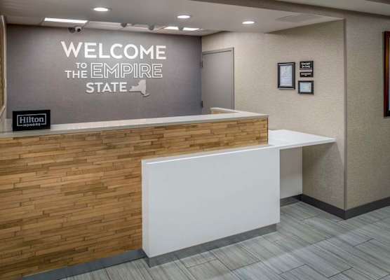 Hampton Inn Long Island/Commack 1