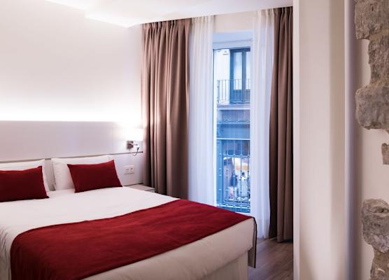 Hotel Pompaelo Plaza del Ayuntamiento & Spa 1