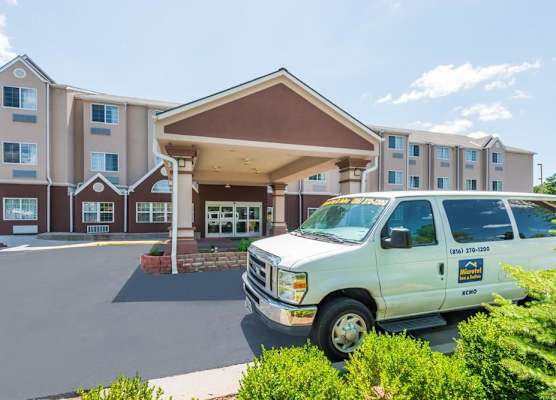 MICROTEL INN & SUITES BY WYNDHAM KANSAS CITY AIRP 1